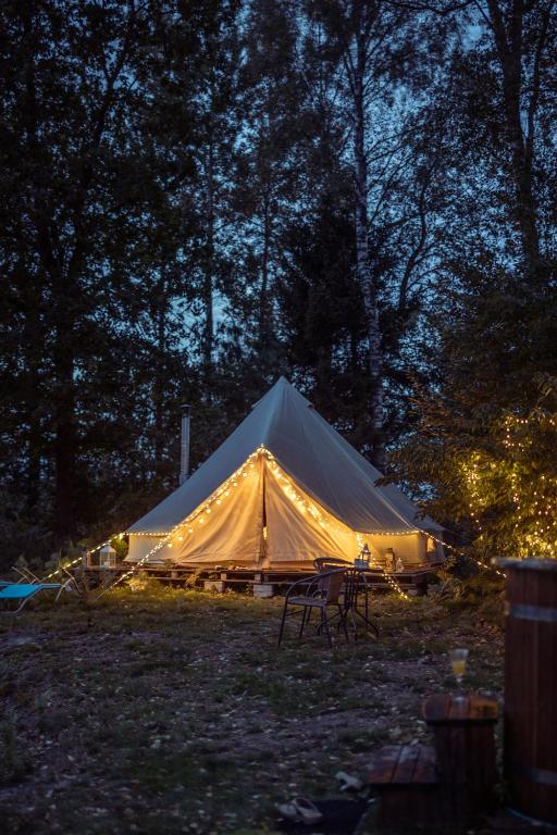 Fotografie z fotogalerie ubytování Glamping in - luxury tent v destinaci Šunupis