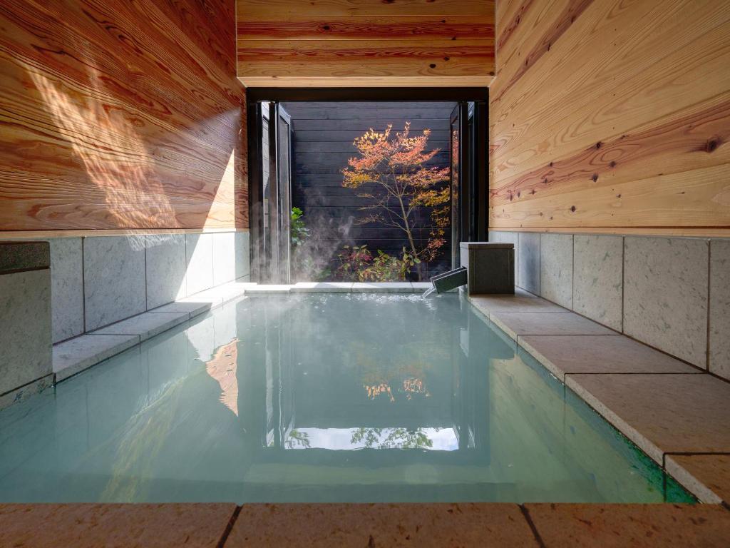 Bazén v ubytování Unzen Miyazaki Ryokan nebo v jeho okolí