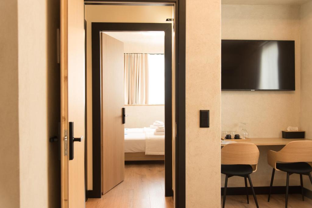 AthensOwl - Resim 23