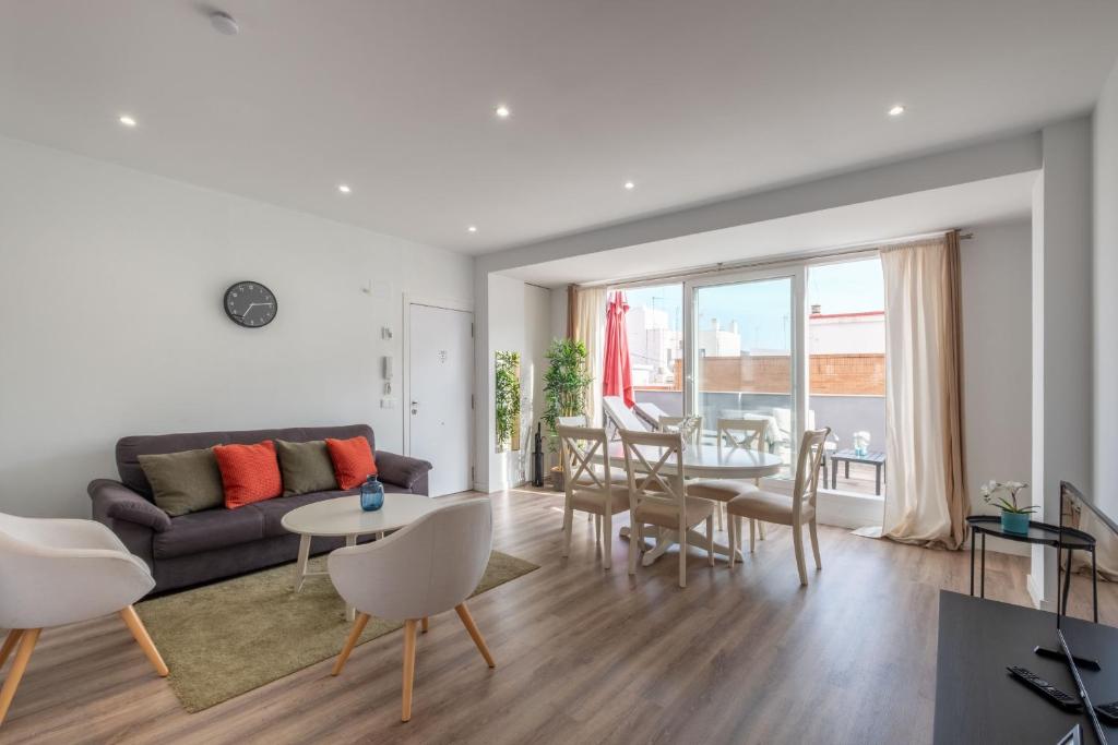 Posedenie v ubytovaní Spacious Penthouse with Private Terrace