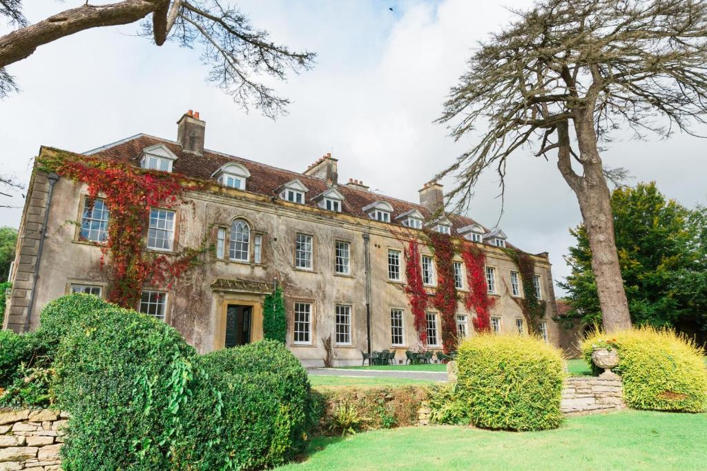 Holbrook Manor Hotel & Spa - Housity