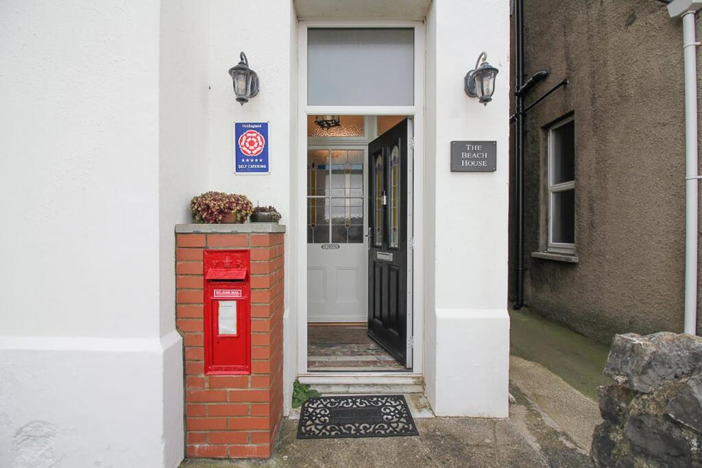 The Beach House, WestonsuperMare (updated prices 2024)