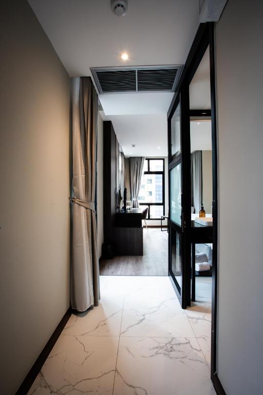 SAM E Hotel Bangkok Sathorn - 3