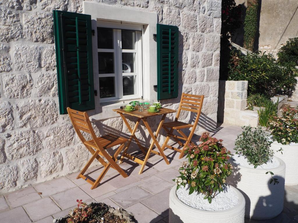 Fotografie z fotogalerie ubytování Romantic stone house by the sea **** v destinaci Kotor