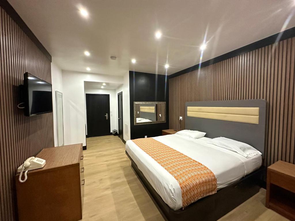 Casa Playa Inn & Suites Stanton Anaheim Area - 