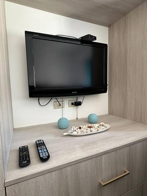 TV a/nebo společenská místnost v ubytování Villa CAS. nueva en Palma Real