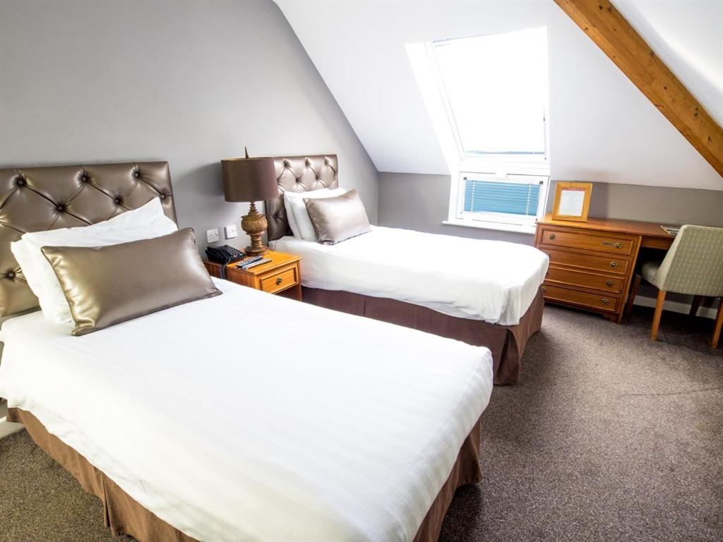 
Twin Room with Private Bathroom
