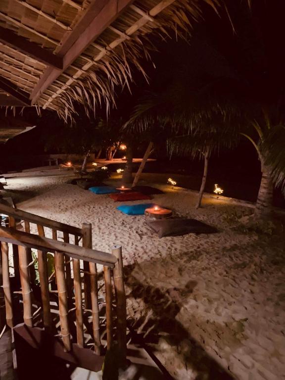Bazén v ubytování Mecaja Beach House nebo v jeho okolí