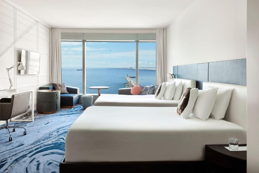 W Barcelona - Resim 11