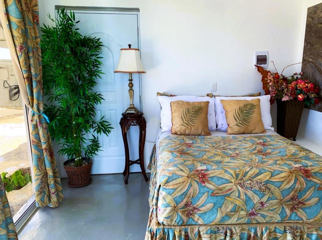 Postel nebo postele na pokoji v ubytování GodFather #6 Ocean View Room at Casablanca