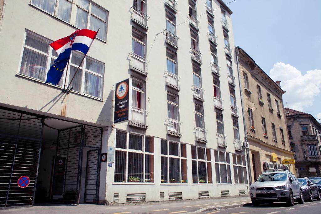 Budova, kde se hostel nachází