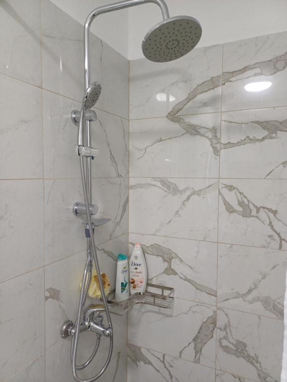 Regis Apartment - Image 3
