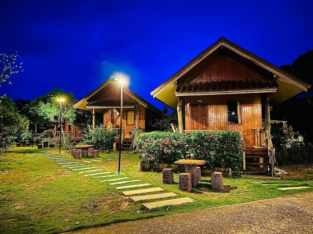 Zahrada ubytování Bann Klong Jao Homestay