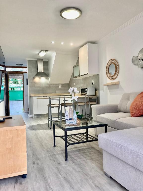 A kitchen or kitchenette at Sunny MASPALOMAS