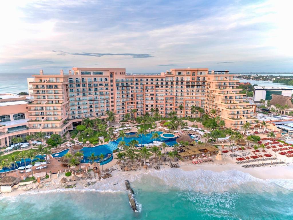 an aerial view of a resort on the beach at Grand Fiesta Americana Coral Beach Cancun - All Inclusive in Cancún