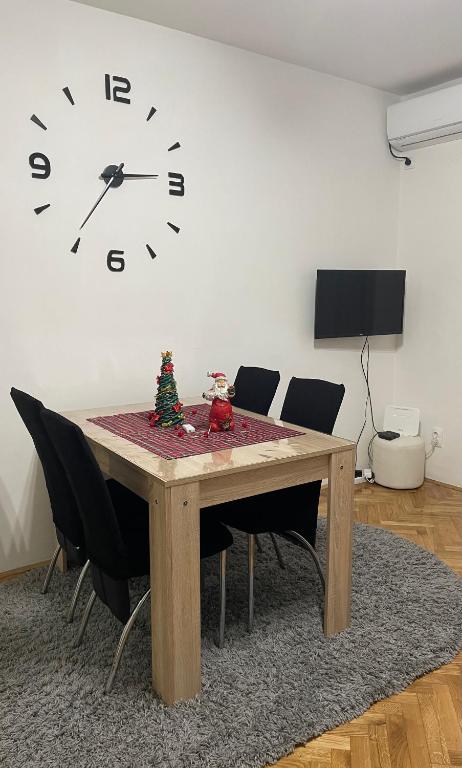 TV a/nebo společenská místnost v ubytování Apartman Venera