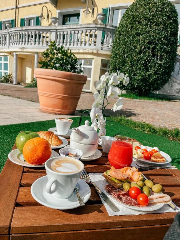 Jedzenie w hotelu lub w pobliżu