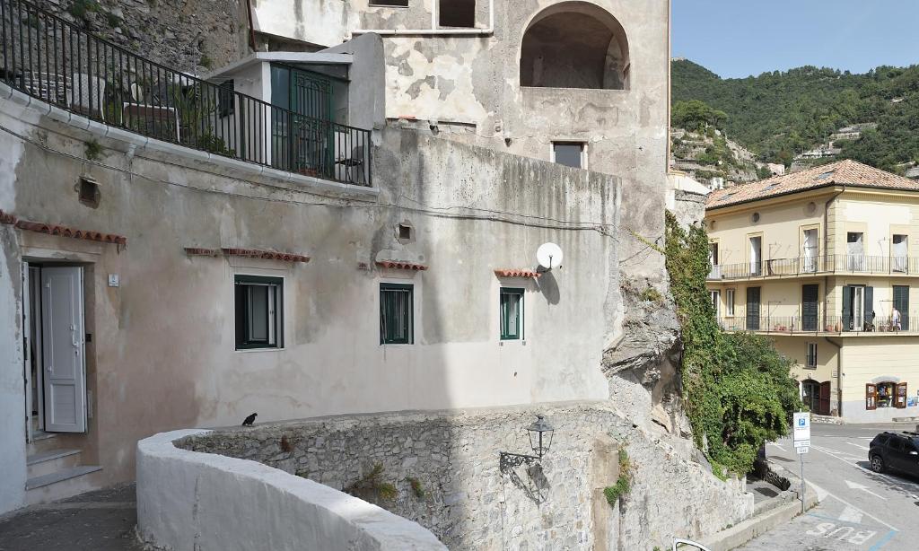Budynek, w którym mieści się apartament