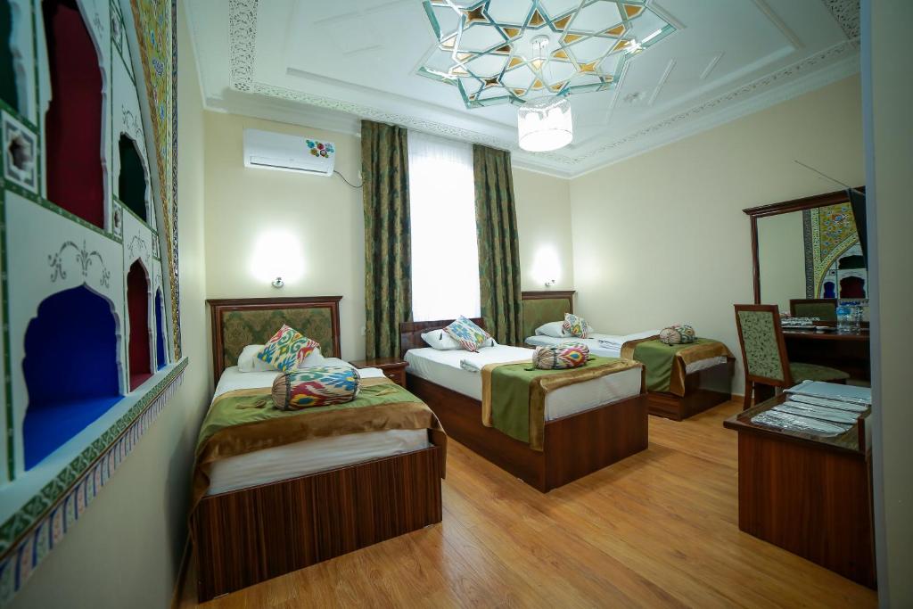 Hotel RAYHON BOUTIQUE - Quarto Triplo Com Banheiro Privativo