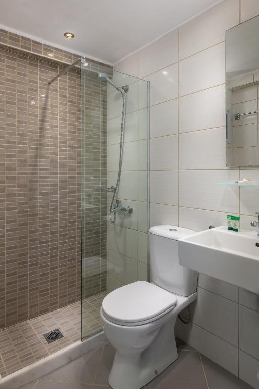 Koupelna v ubytování Nafsika Hotel