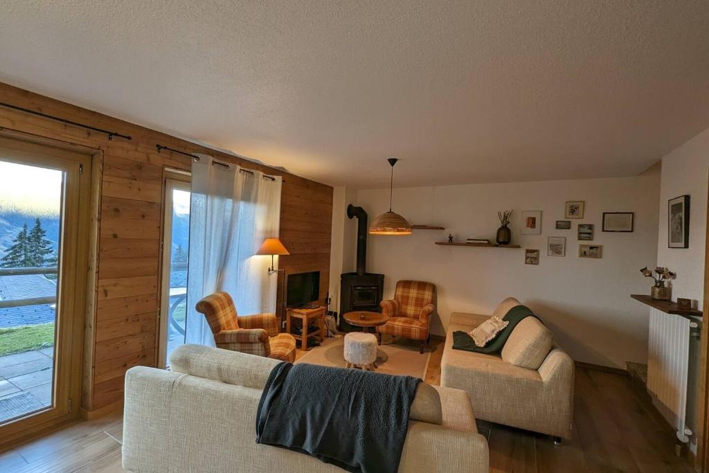 Istumisnurk majutusasutuses Chalet Cactus - 4 Vallées