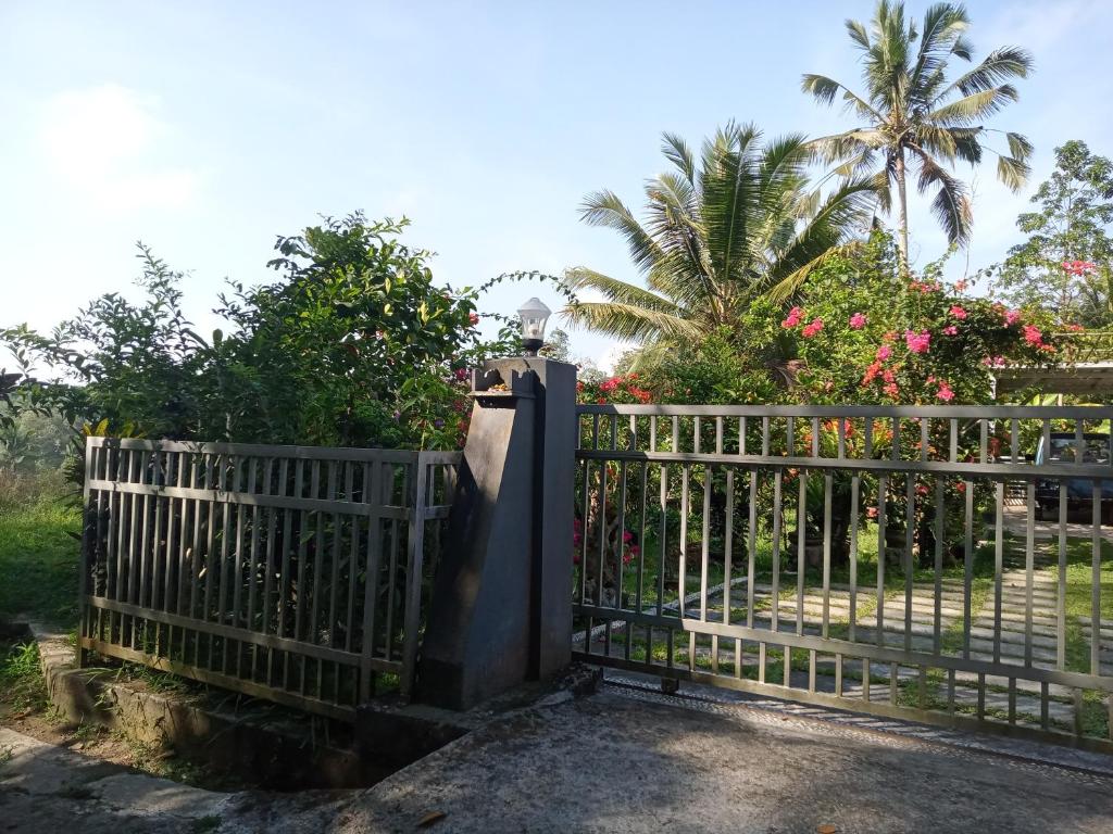 Zahrada ubytování umah kampung bendul