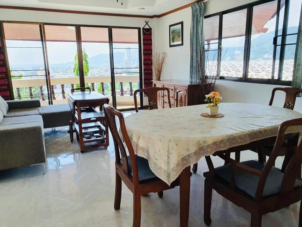 
King Suite with Balcony
