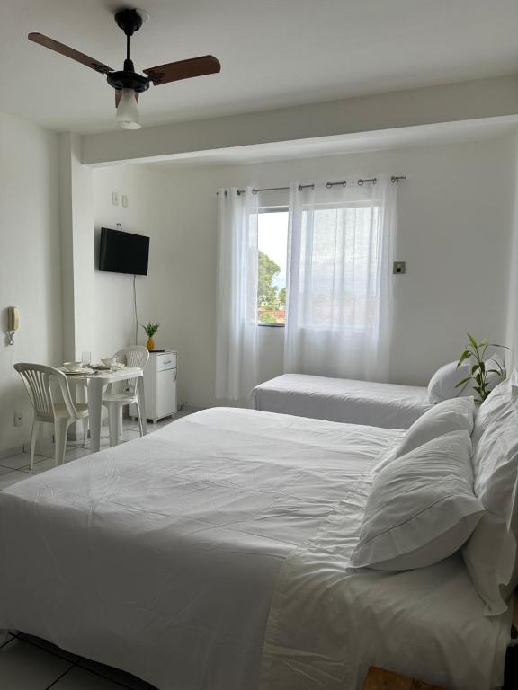 Postel nebo postele na pokoji v ubytování Apartamentos completos no centro - vista mar