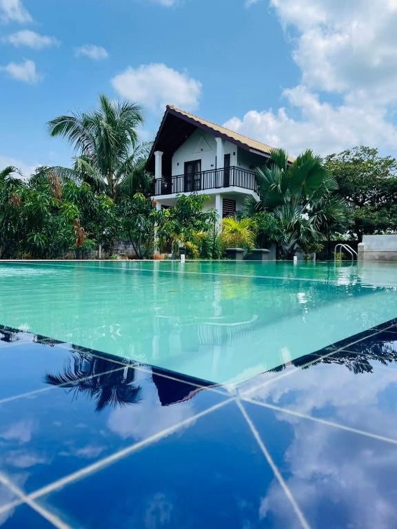 Bazén v ubytování Four Points Resort - Anuradhapura nebo v jeho okolí
