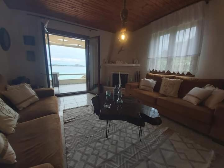 Posezení v ubytování Beach House Onar