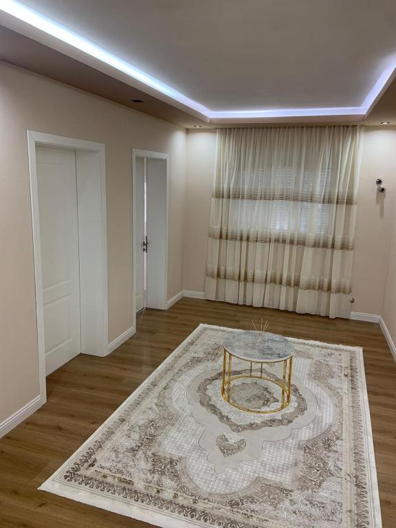 Fotografie z fotogalerie ubytování Vila Qyteza v destinaci Korçë