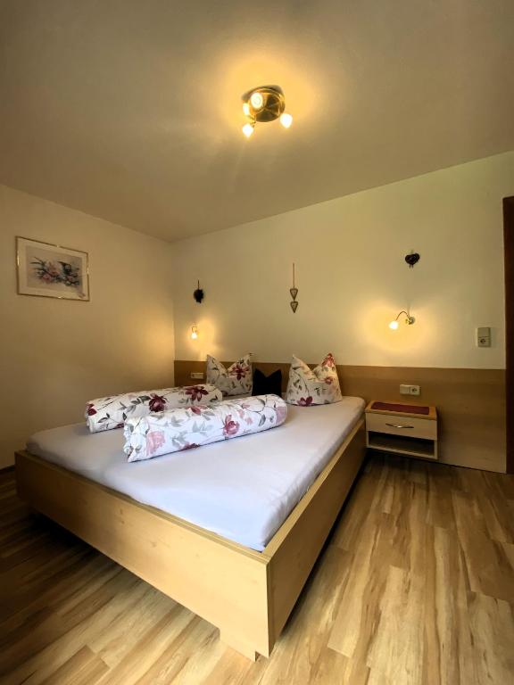Postel nebo postele na pokoji v ubytování Haus Reiterer