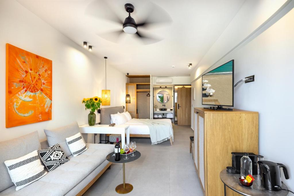 Kuchyň nebo kuchyňský kout v ubytování Calla Luxury Seafront Suites