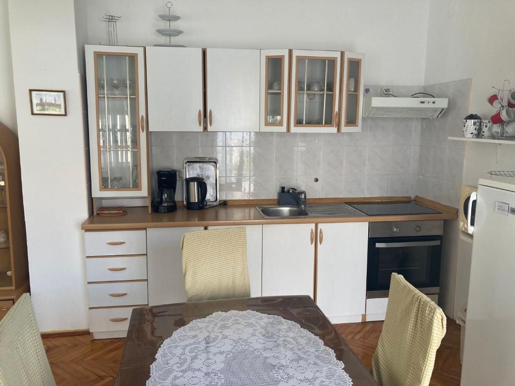 Fotografia z galérie ubytovania Apartmani Dalmacija v destinácii Biograd na Moru