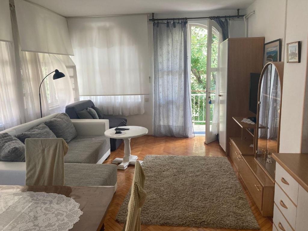 Fotografia z galérie ubytovania Apartmani Dalmacija v destinácii Biograd na Moru