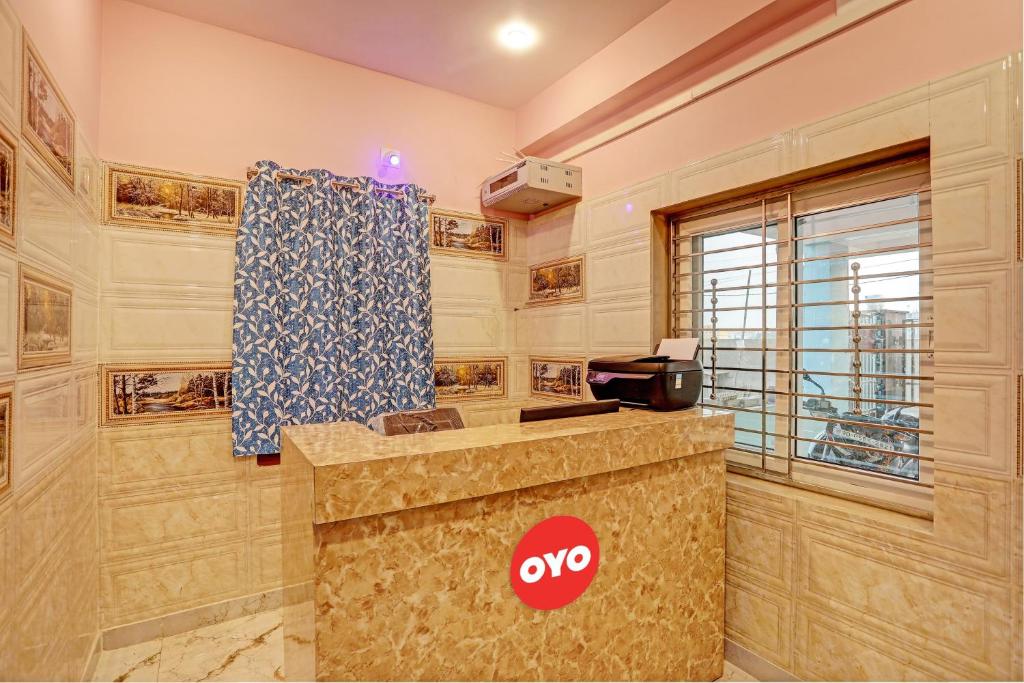 Kuchyň nebo kuchyňský kout v ubytování Hotel O Kalinga Inn