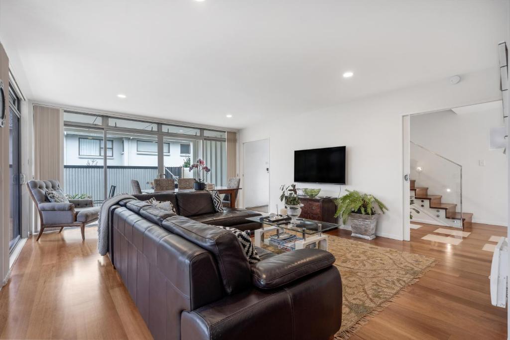Photo from The Bays Bed & Breakfast in Auckland, Auckland Region, New Zealand