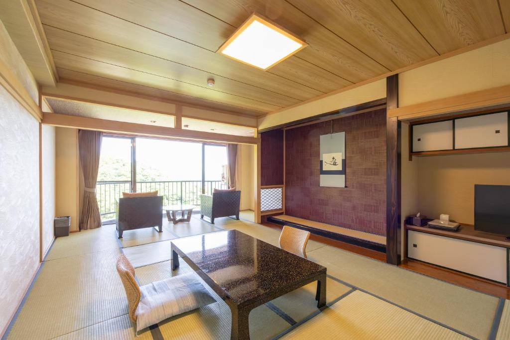 TV a/nebo společenská místnost v ubytování Atagawa Prince Hotel