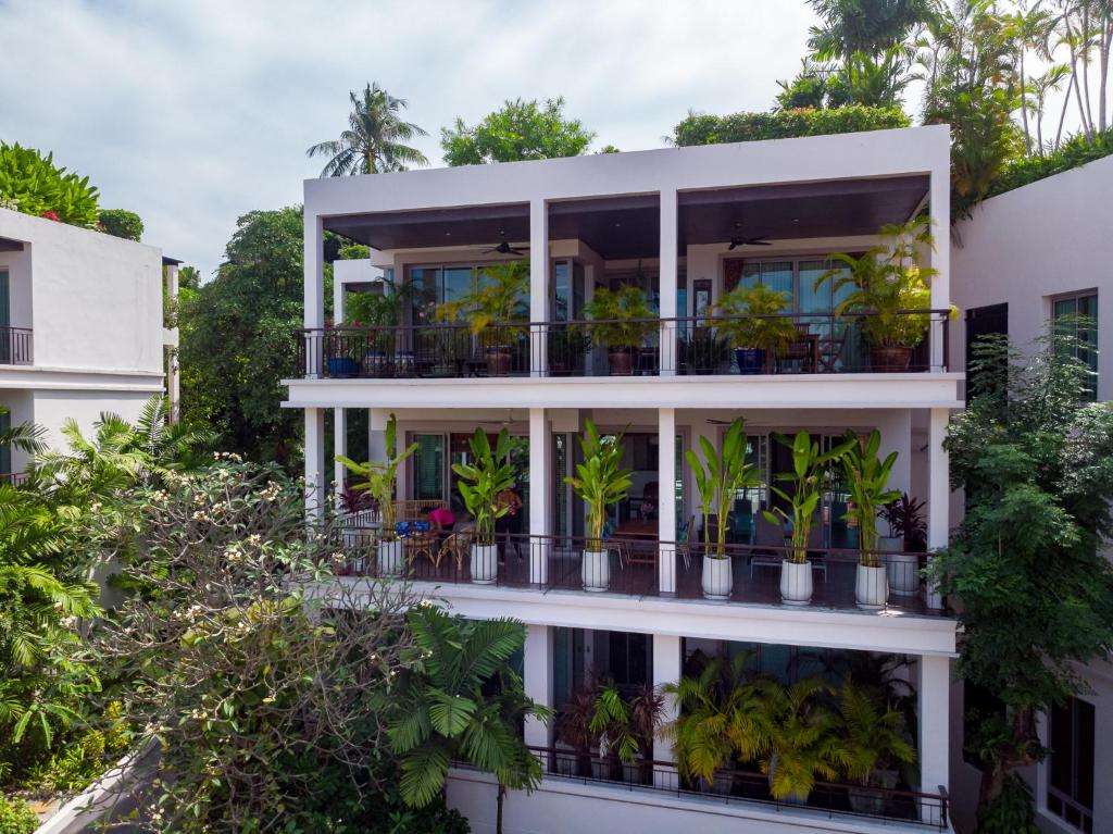 Zahrada ubytování Kata Gardens Penthouse sea view 4C near Kata Noi Beach