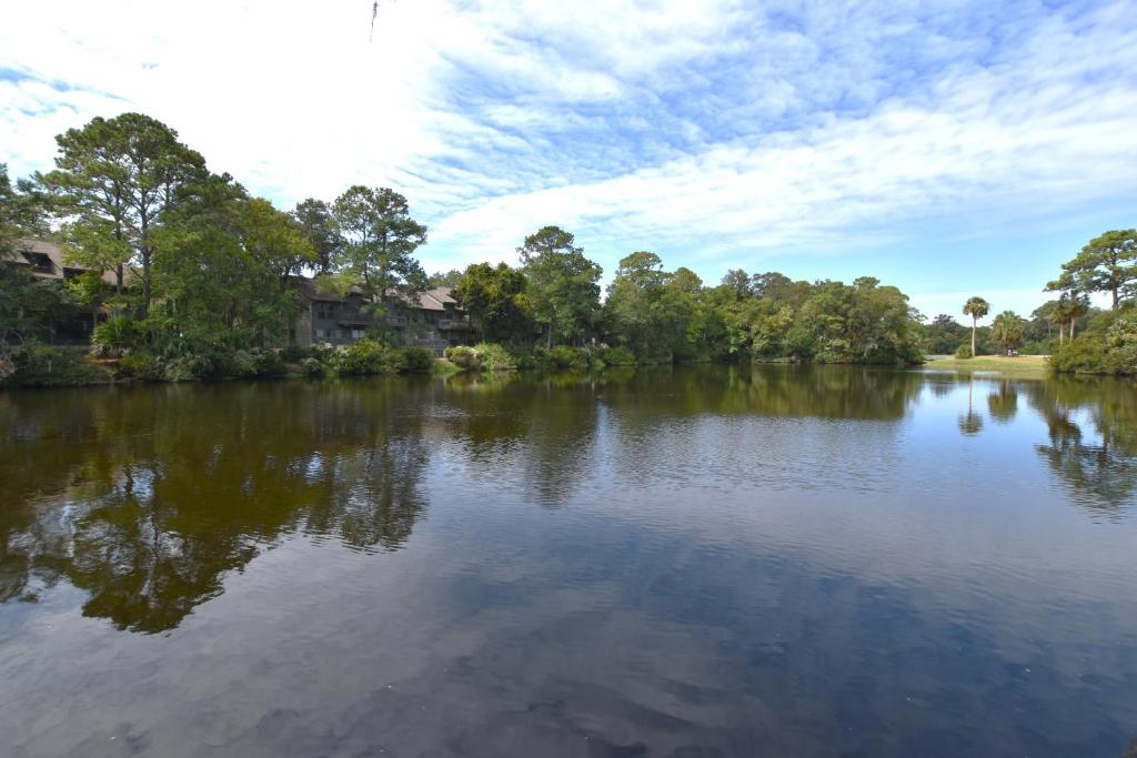 Brigantine Quarters num4835 FlatBottom Floor, Hilton Head Island