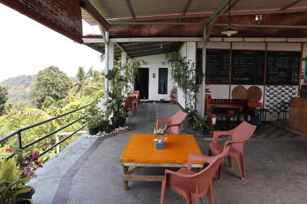 Μπαλκόνι ή βεράντα στο The view padang, Amazing view, 8 mins Mentawai fast ferry, cold beer,close to restaurants