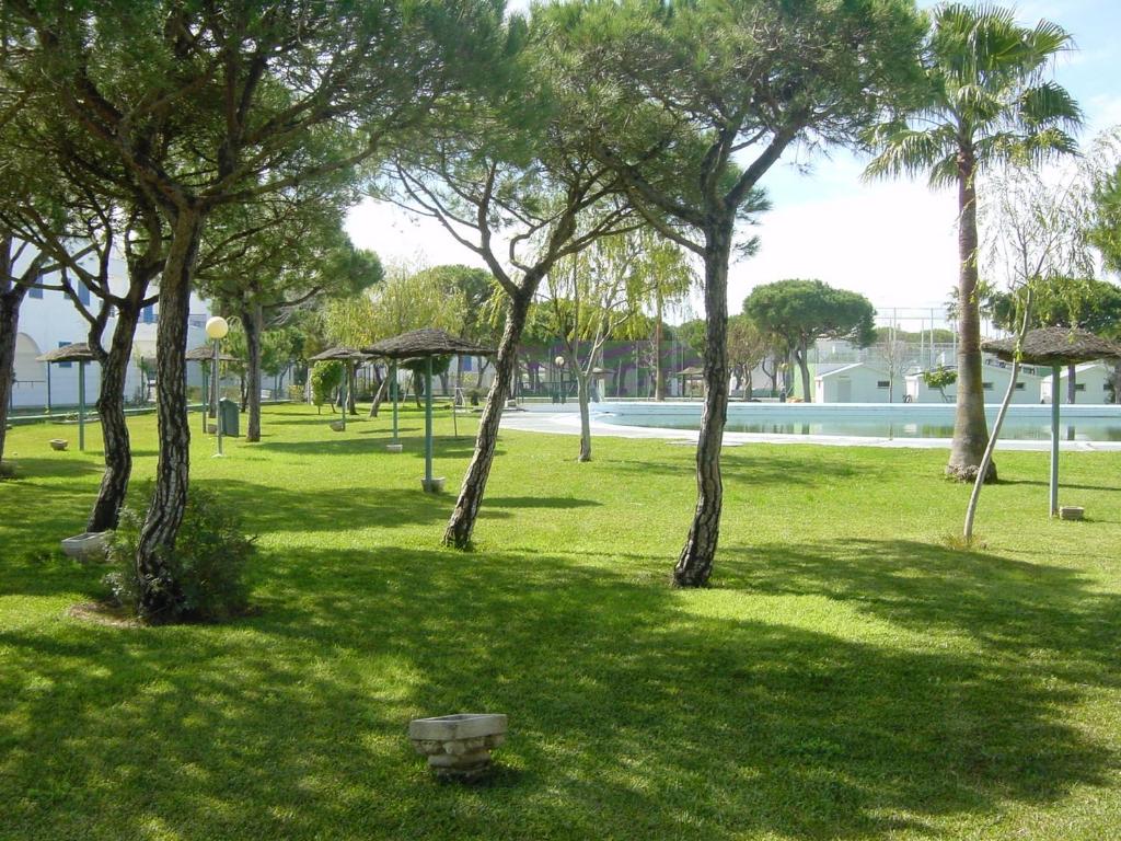 Κήπος έξω από το Apartamento Red de Almadraba