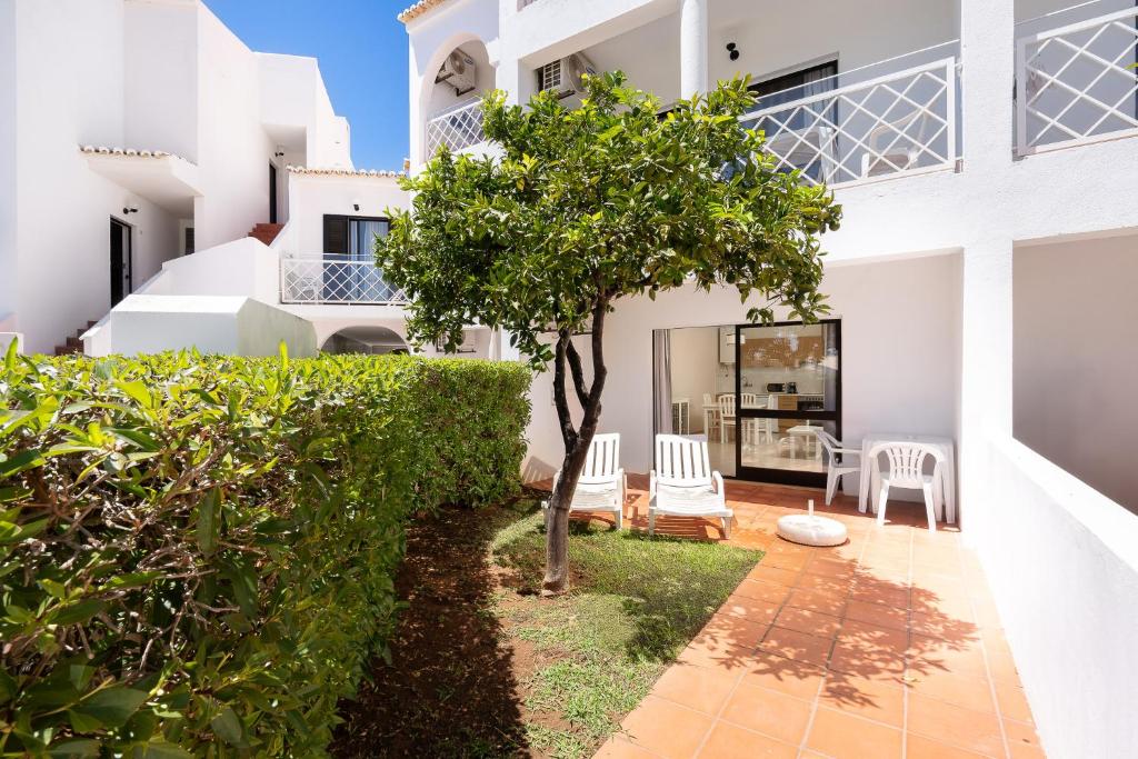 
Superior One-Bedroom Apartment
