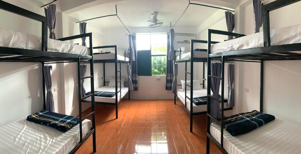 Vang Vieng Lily Backpackers Hostel - Litera En Habitación Compartida Femenina