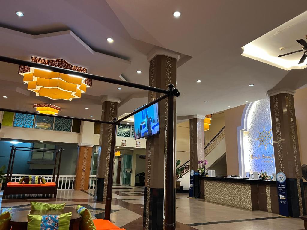 TV a/nebo společenská místnost v ubytování Krabi Front Bay Resort