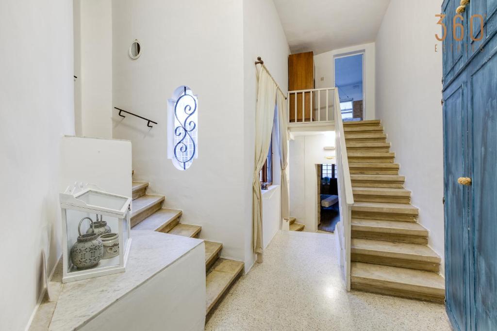 Fotografie z fotogalerie ubytování Charming 4BR House of Character with private pool By 360 Estates v destinaci Naxxar