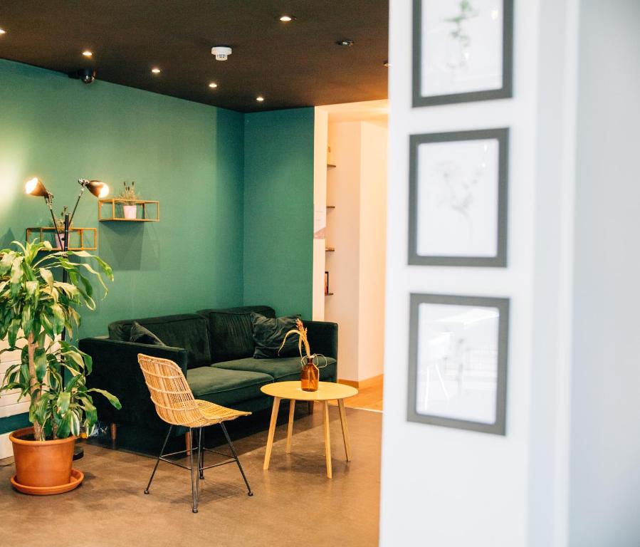 Posezení v ubytování Hostel by Hyve Basel