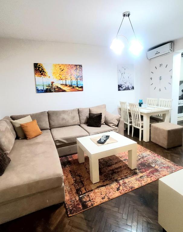 Tulips Central Apartment in Tirana