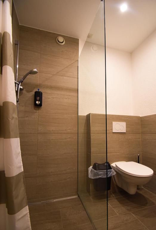 Kylpyhuone majoituspaikassa Hofer Stubn