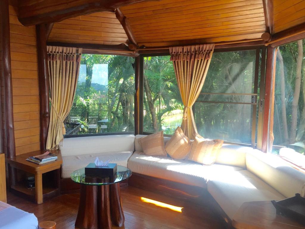 Postel nebo postele na pokoji v ubytování Phu Pha Nam Resort